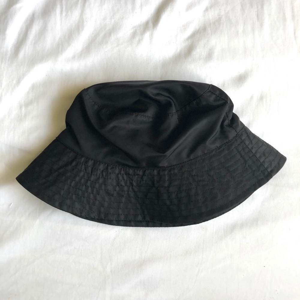 Black Bucket Hat